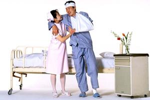 インプラントに力を入れている歯科医院